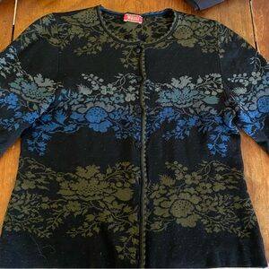 OLEANA Cardigan in great second hand condition 💚